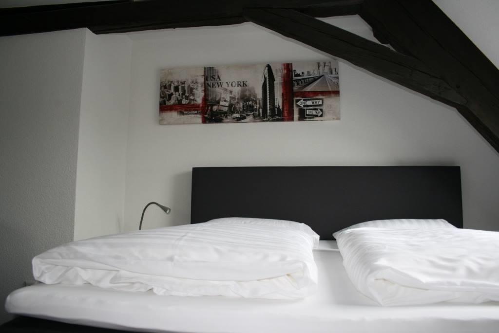 Landhotel Schwarzer Adler Tiefenbronn Exterior foto